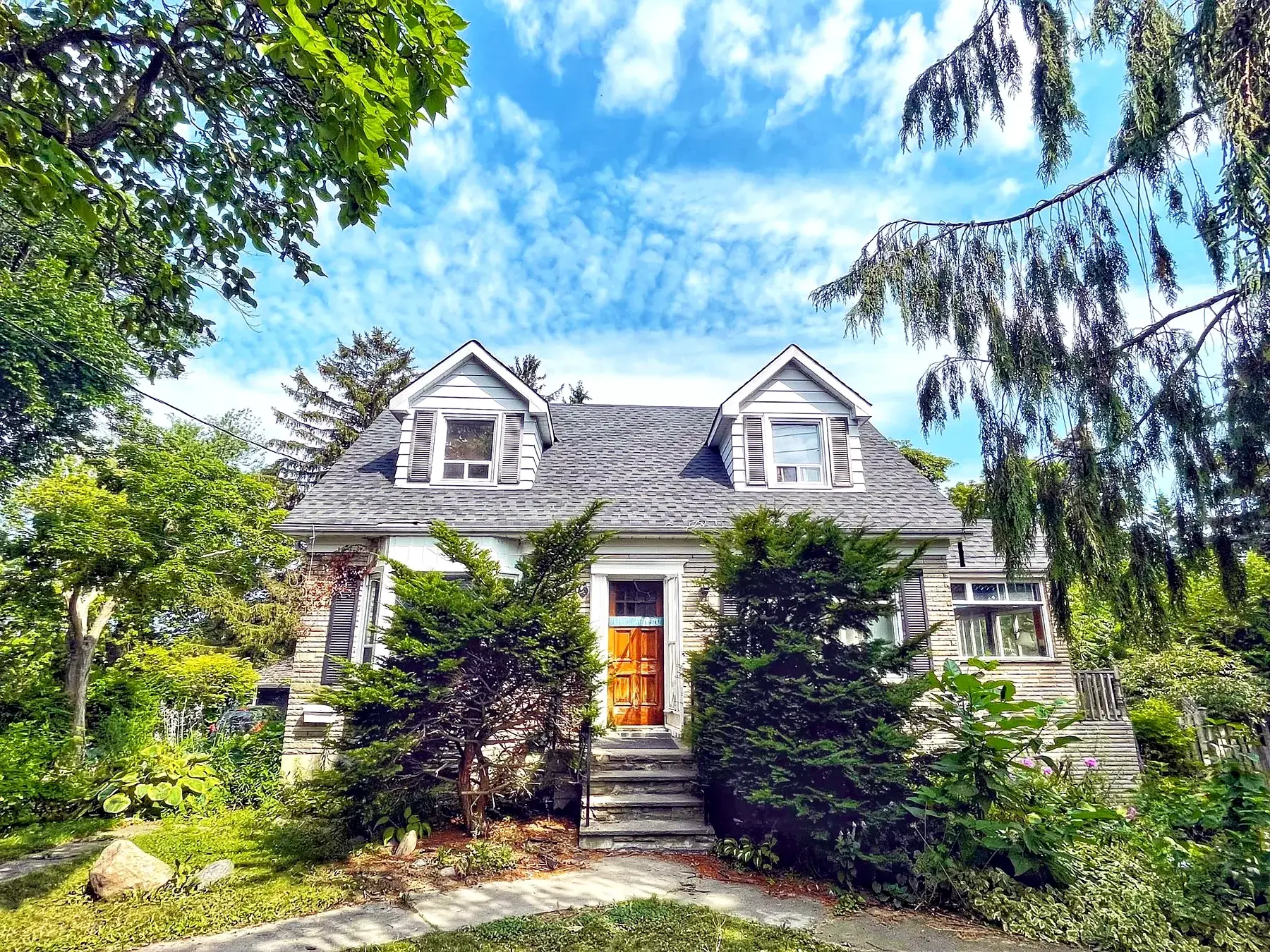 Exterior of 16 Anson Avenue in Cliffcrest, Scarborough